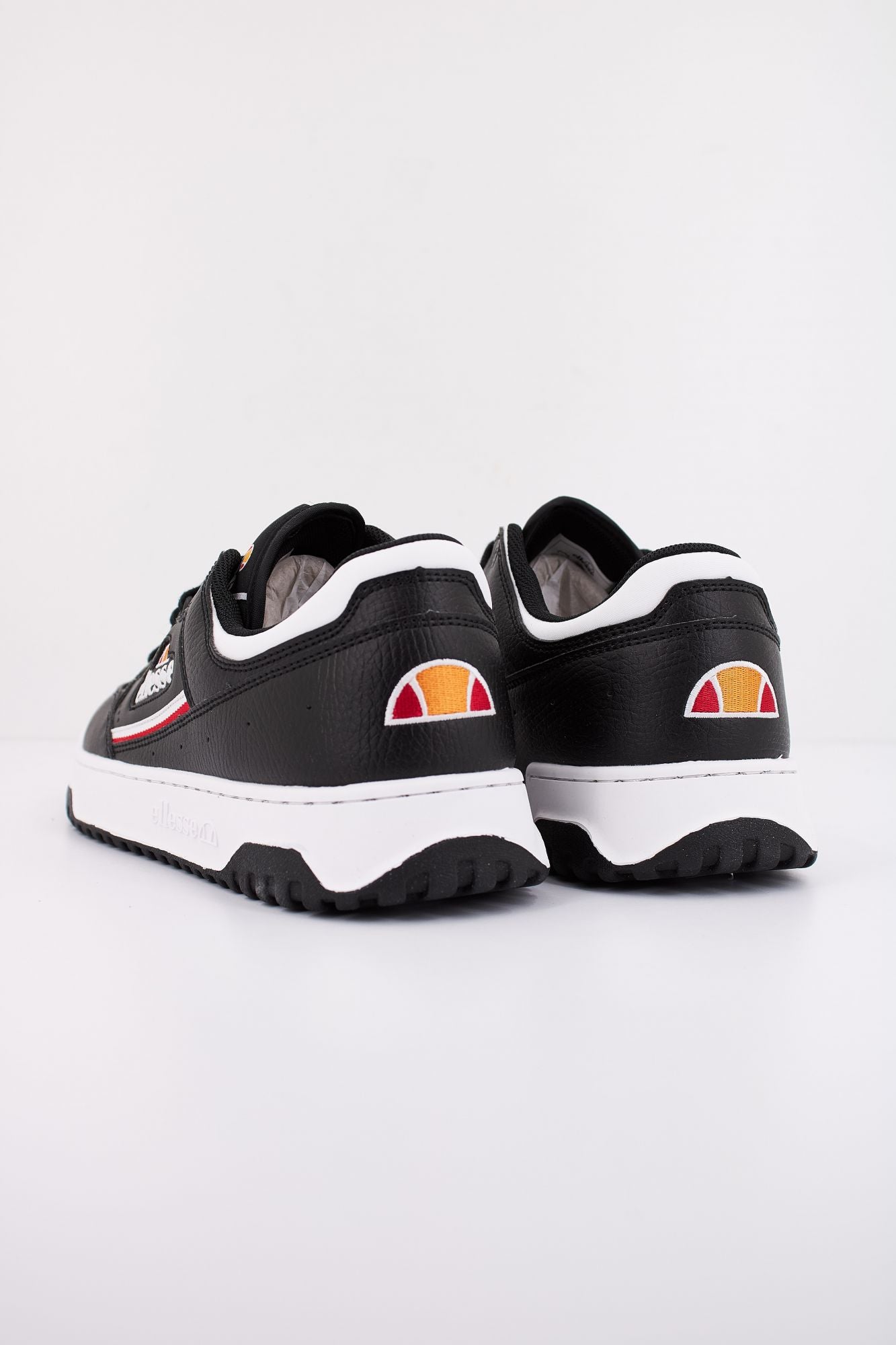 ELLESSE SHVF0817 en color NEGRO (4)