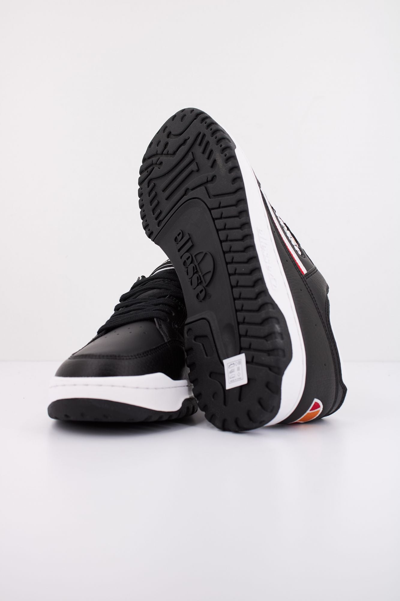 ELLESSE SHVF0817 en color NEGRO (5)