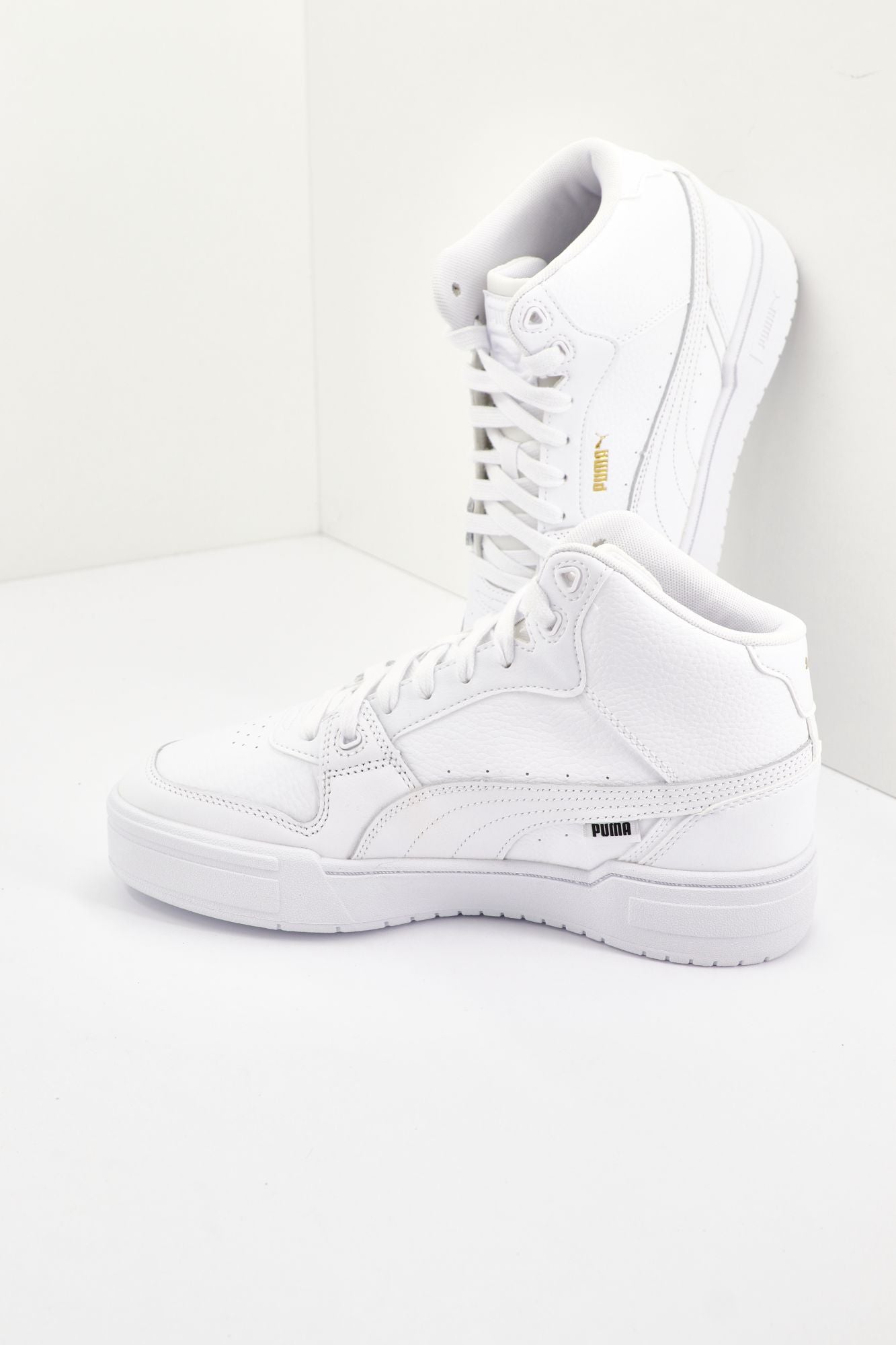 PUMA  CA PRO MID en color BLANCO (2)