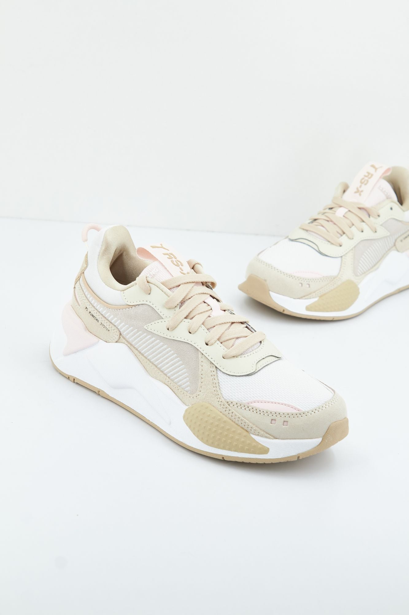 PUMA RS-X REINVENT en color MARRON CLARO (1)