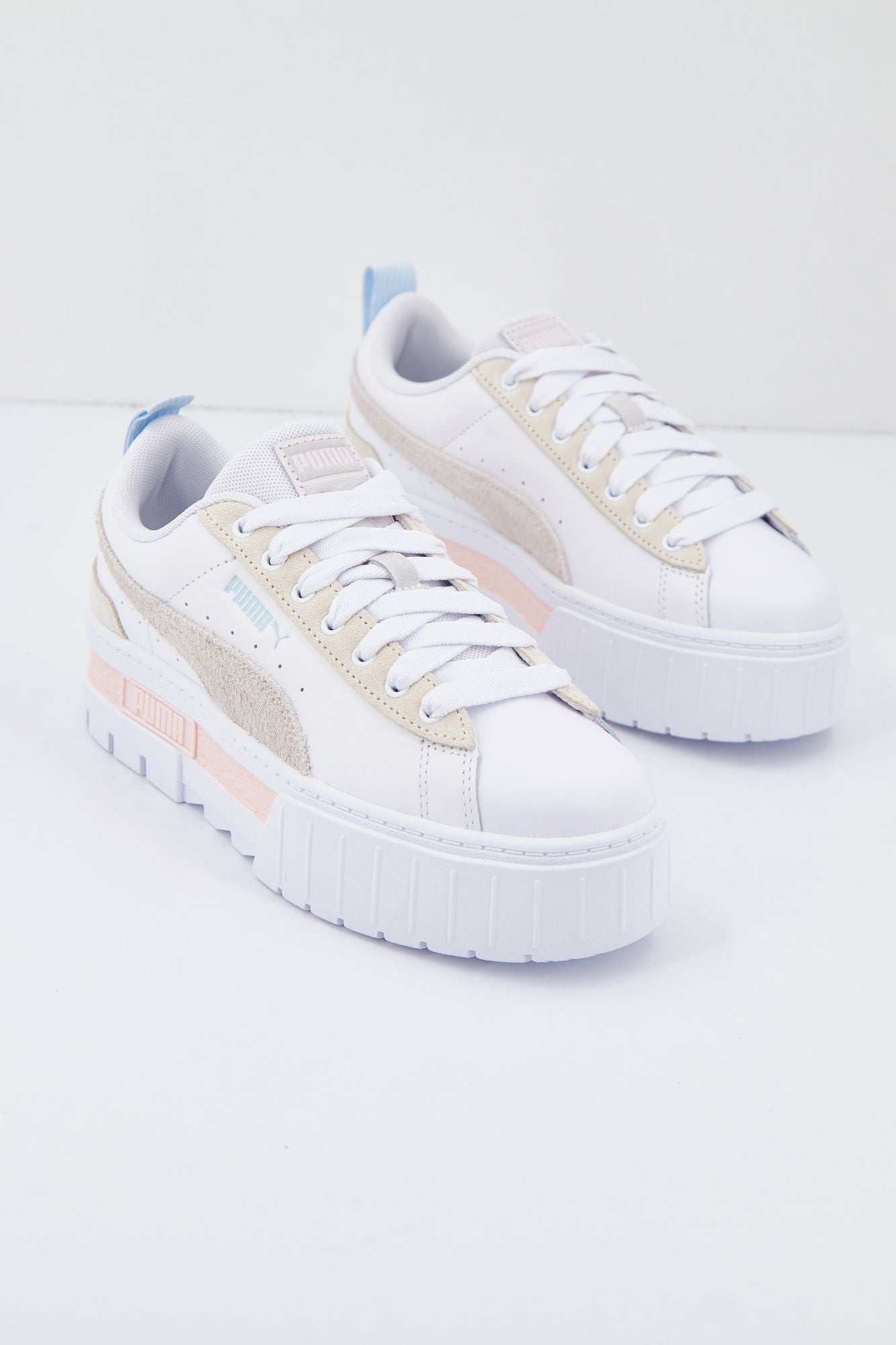 PUMA MAYZE MIX en color BLANCO (1)