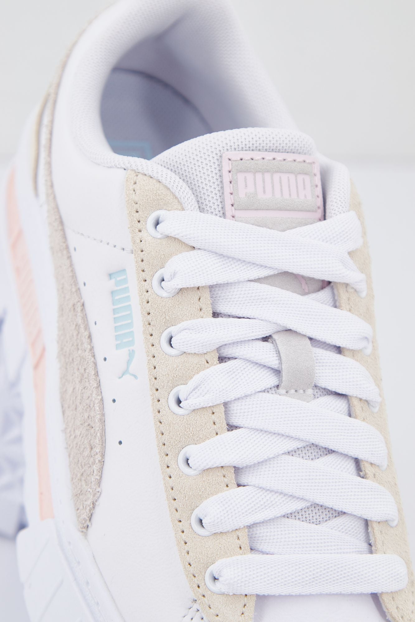 PUMA MAYZE MIX en color BLANCO (4)