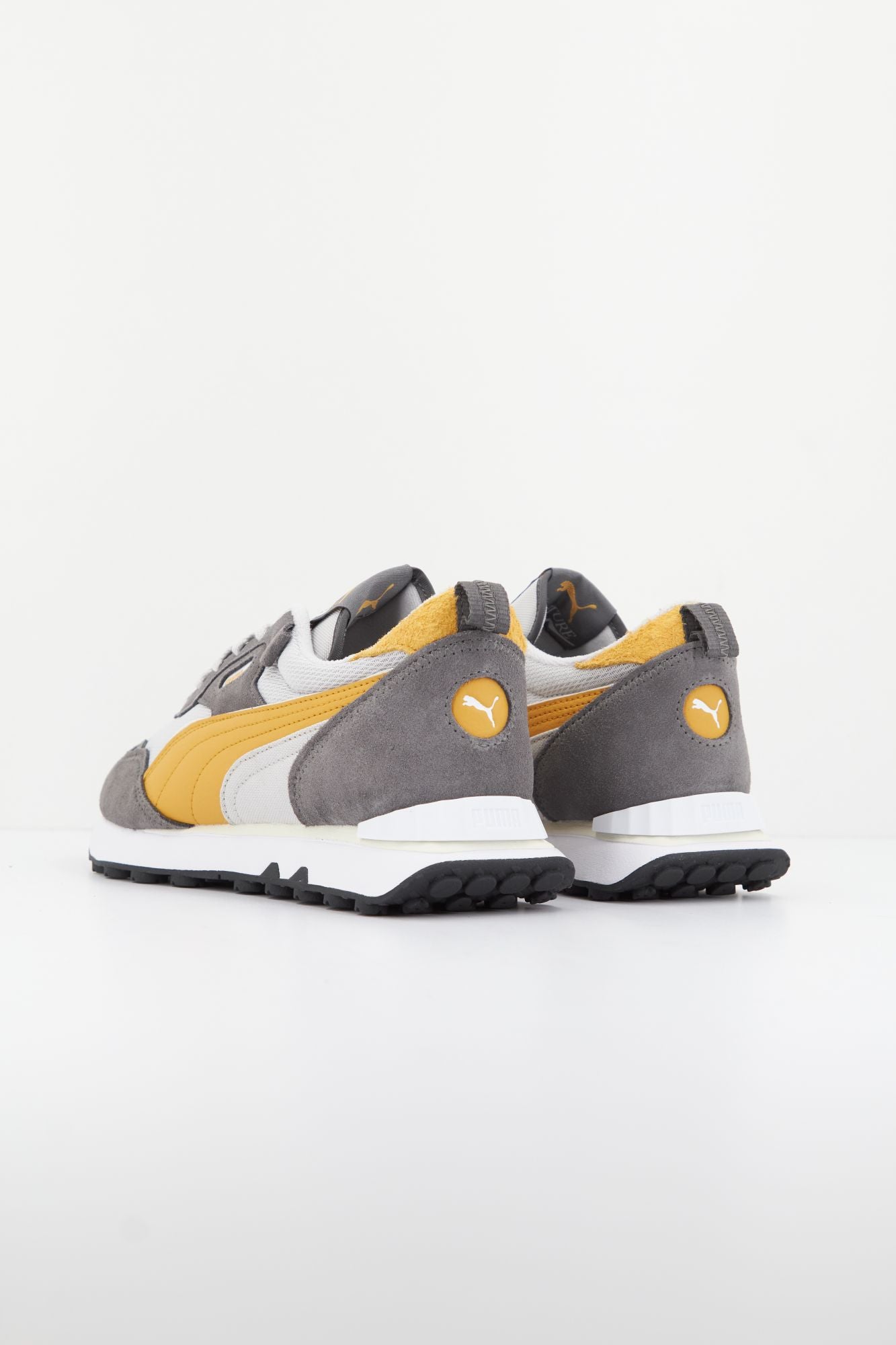 PUMA RIDER FV en color GRIS (3)