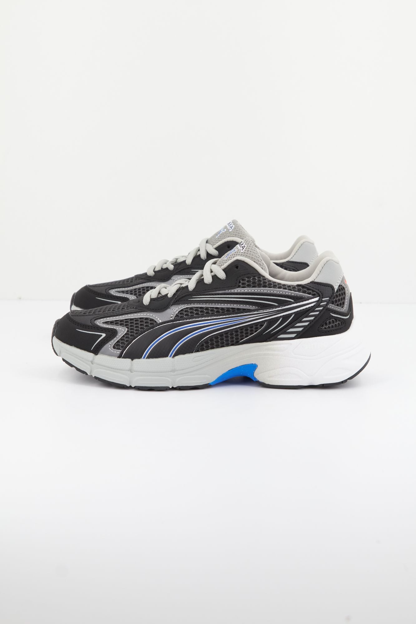 PUMA TEVERIS NITRO en color NEGRO (1)