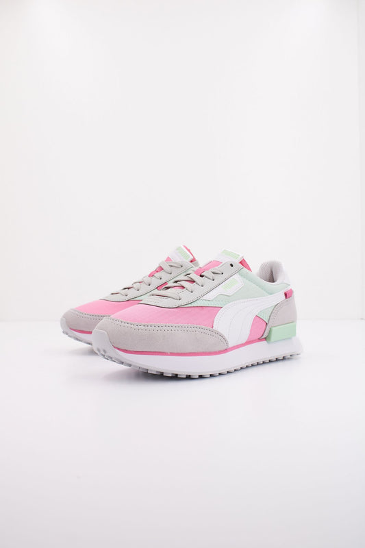 PUMA FUTURE RIDER PLAY ON en color ROSA (2)