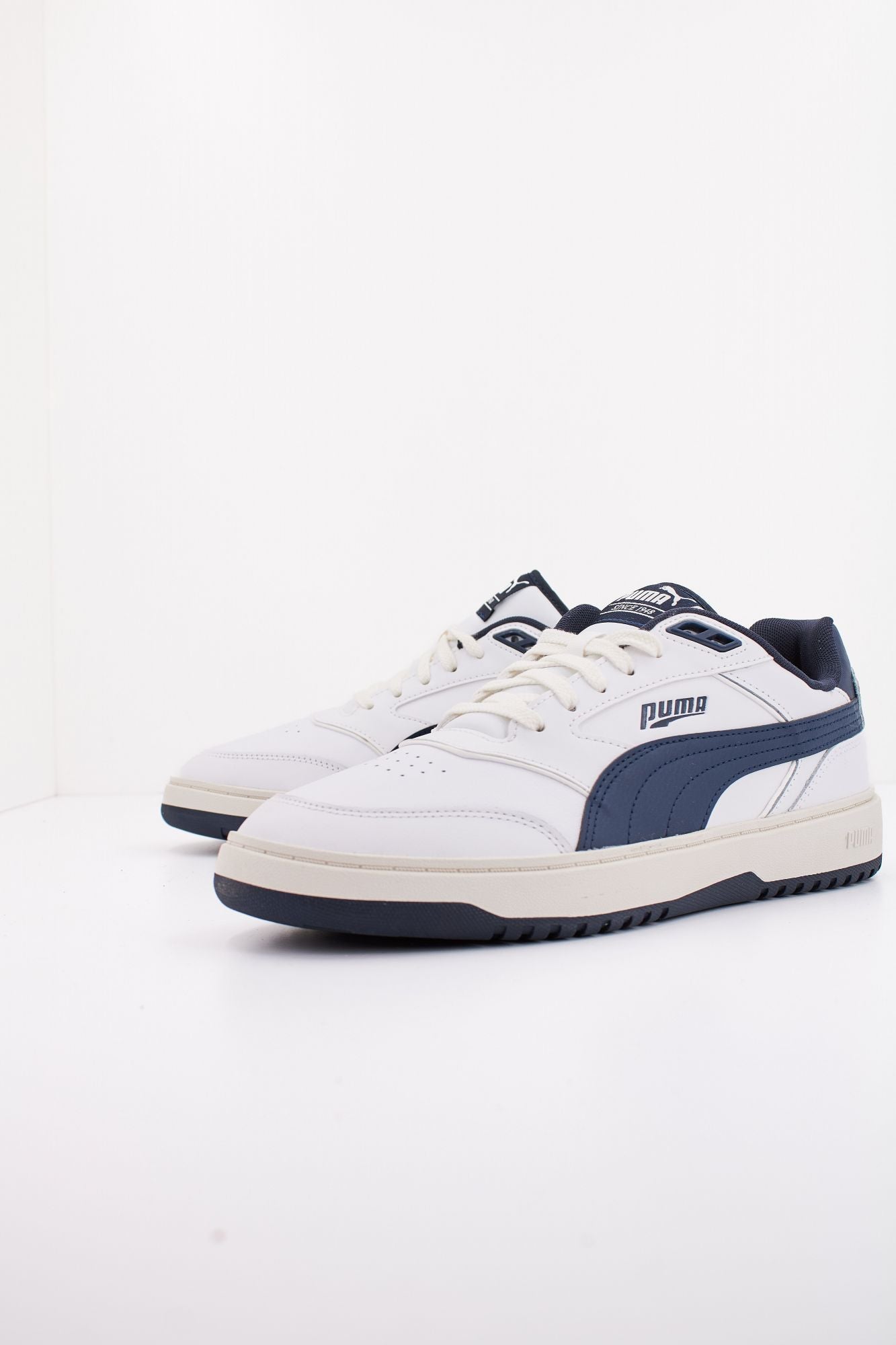 PUMA PUMA DOUBLECOURT en color BLANCO (2)