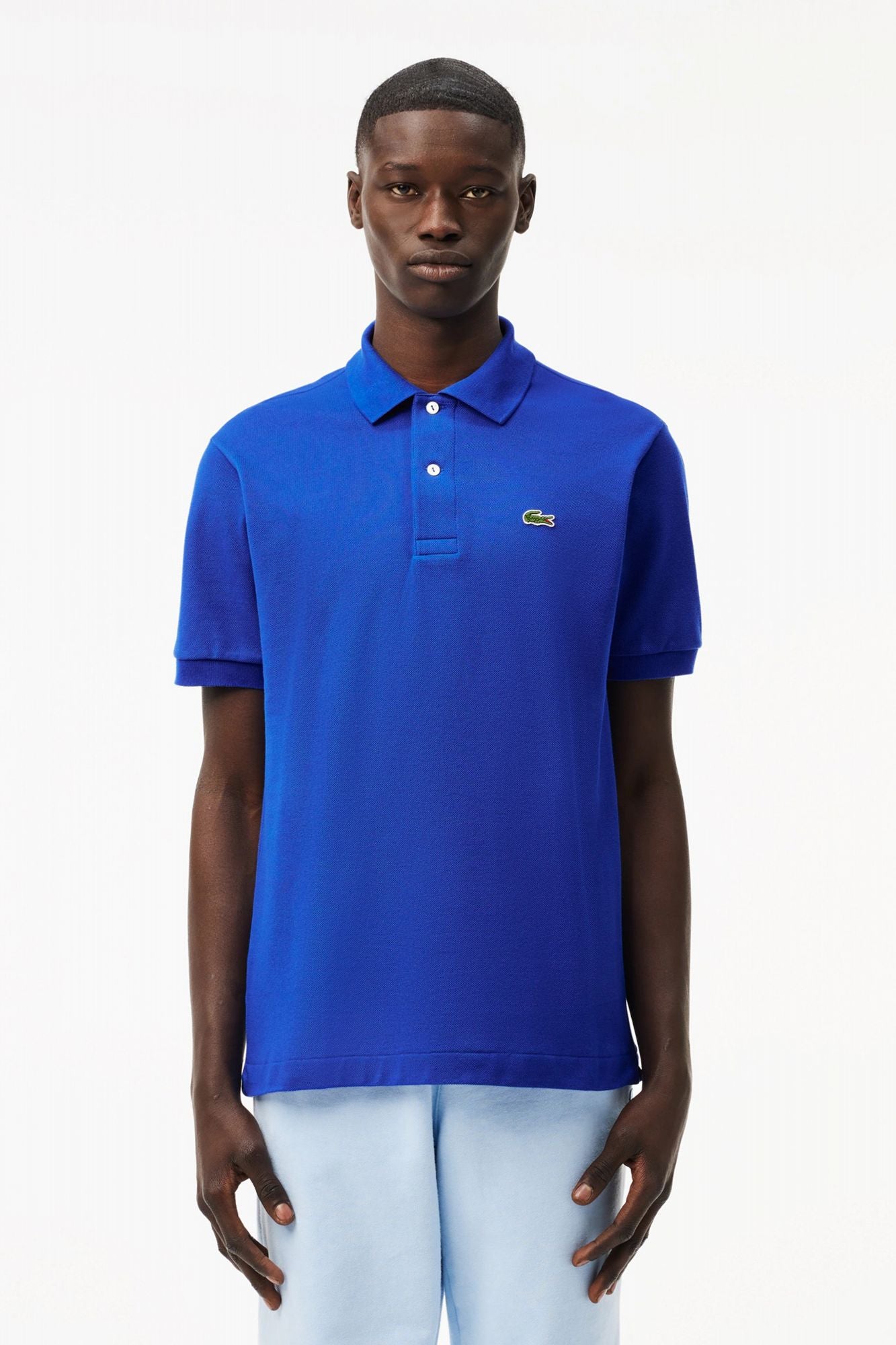 LACOSTE L1212 SHORT SLEEVED RIBBED COLLAR S en color AZUL (1)