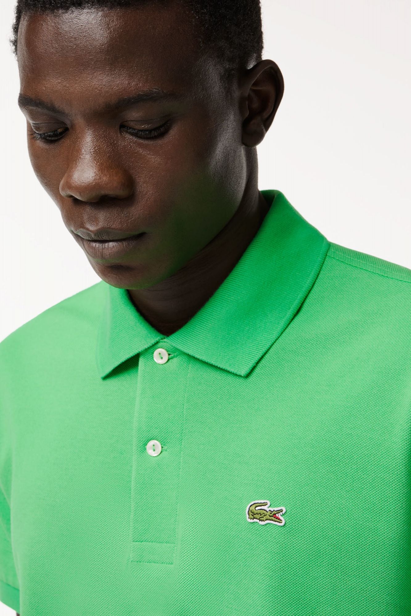 LACOSTE L1212 SHORT SLEEVED RIBBED COLLAR S en color VERDE (4)