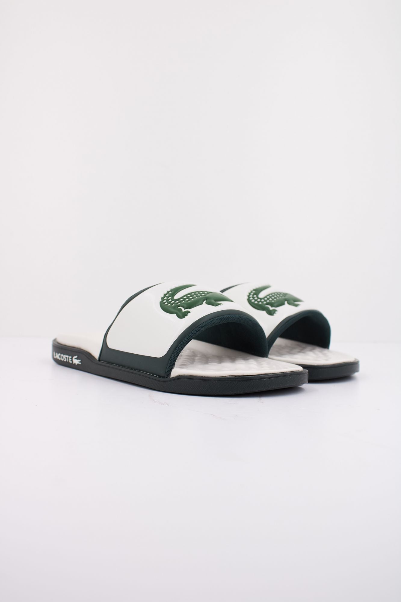 LACOSTE  SERVE SLIDE DUAL SYNTHETI en color BLANCO (2)