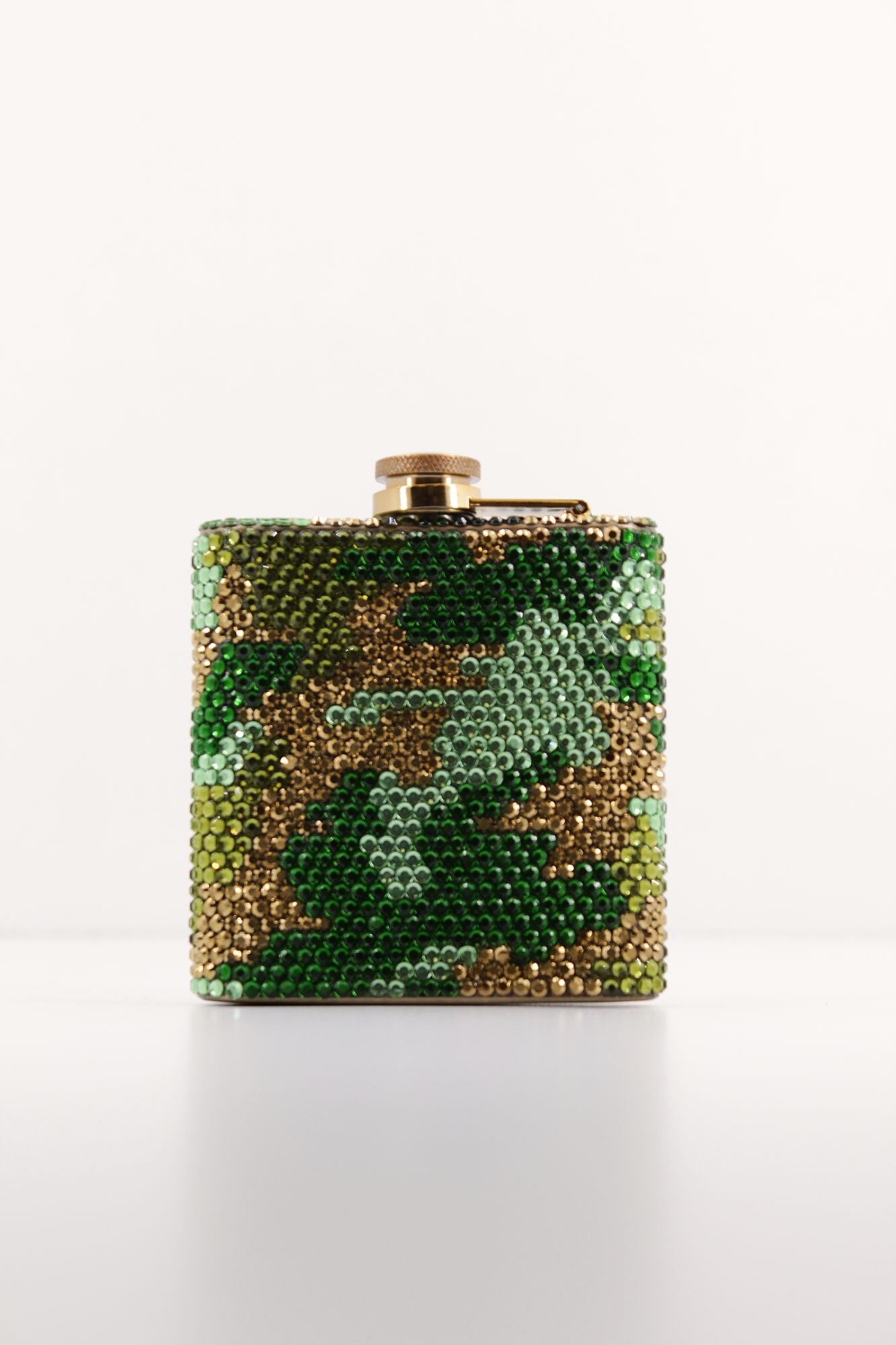 KURT GEIGER LONDON CRYSTAL FLASK en color VERDE (2)