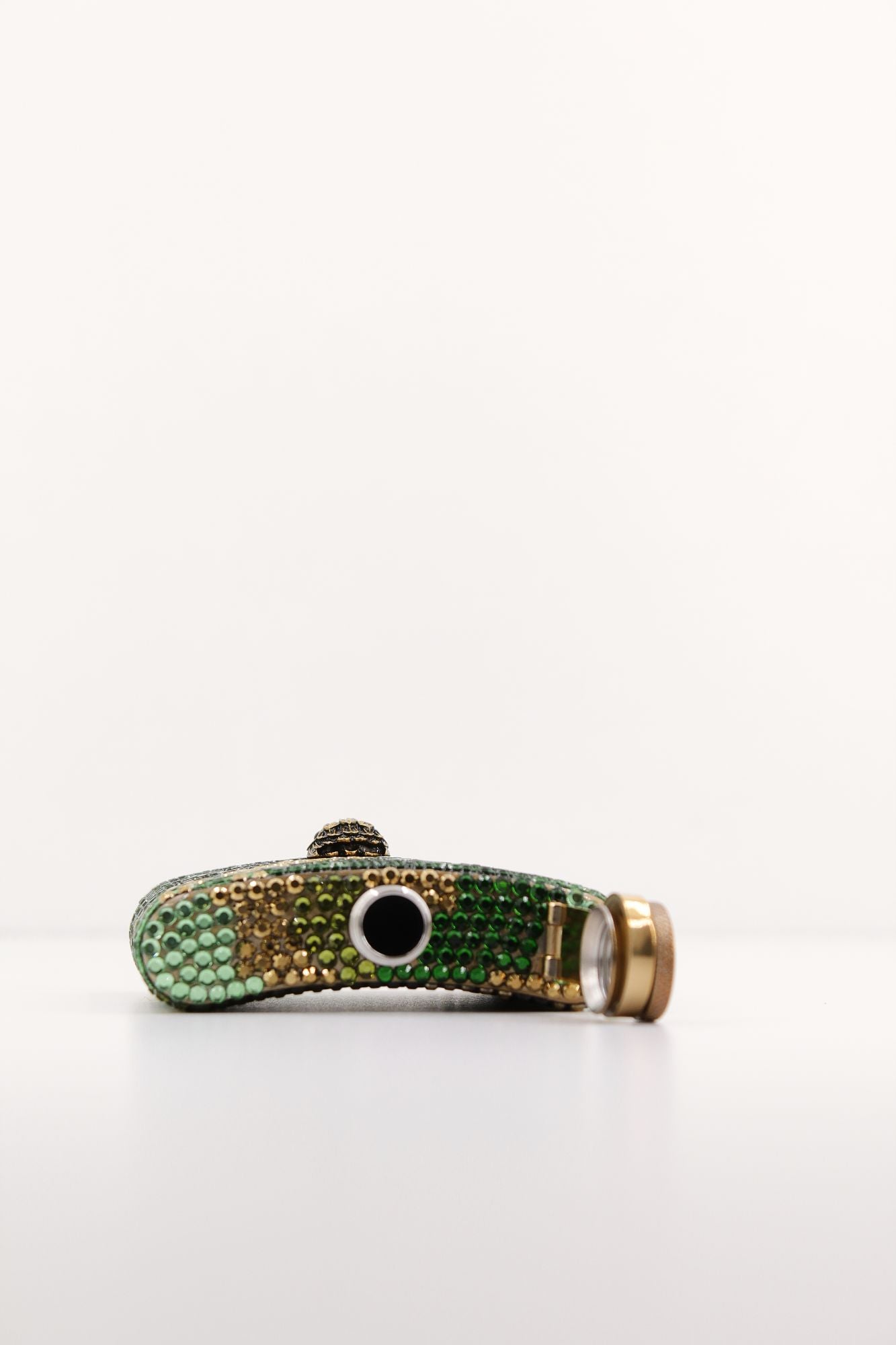 KURT GEIGER LONDON CRYSTAL FLASK en color VERDE (4)