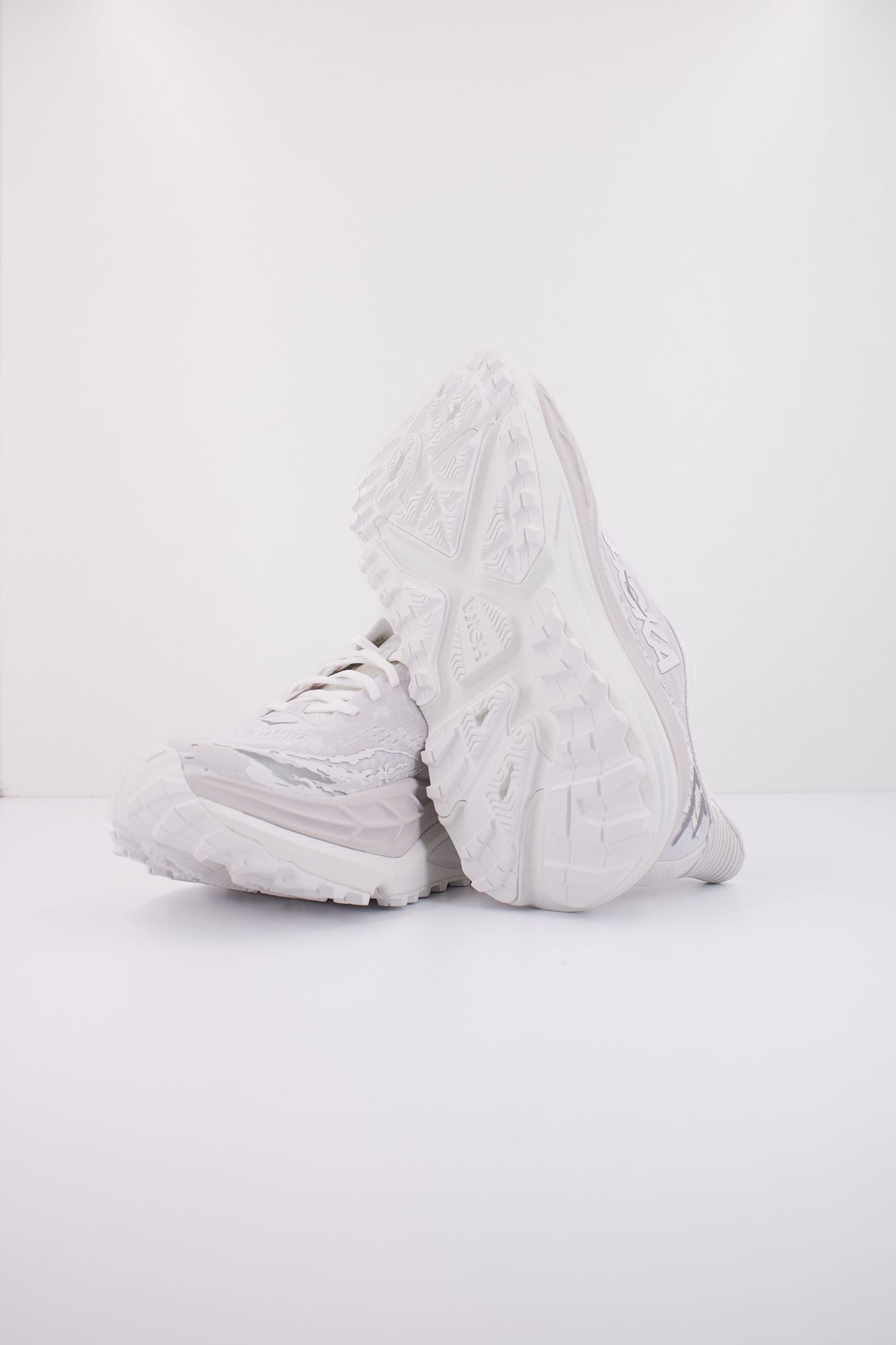 HOKA STINSON 7 en color BLANCO (5)