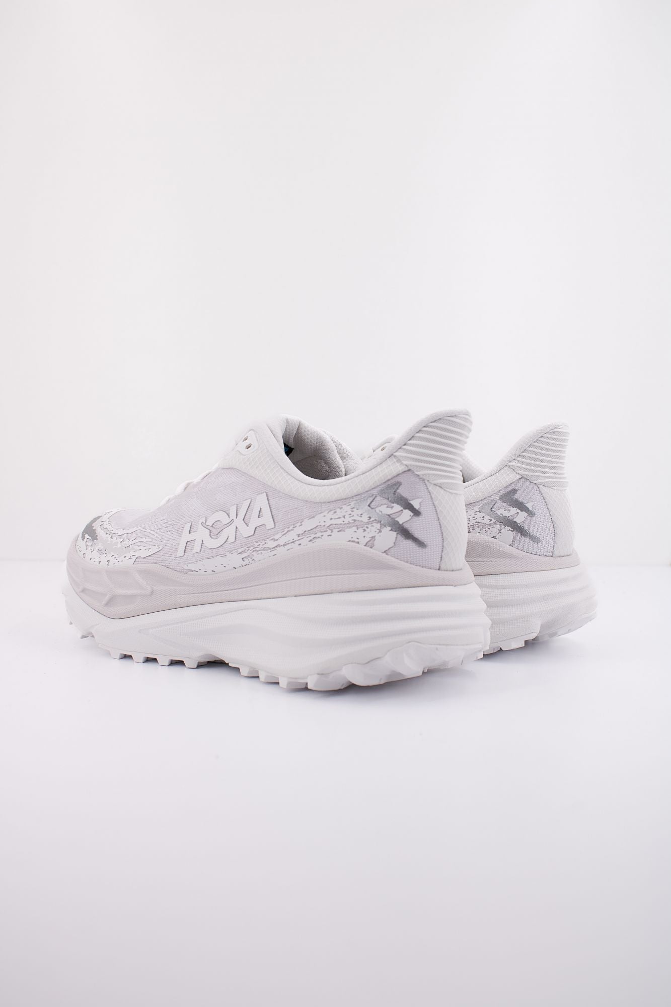 HOKA STINSON 7 en color GRIS (4)