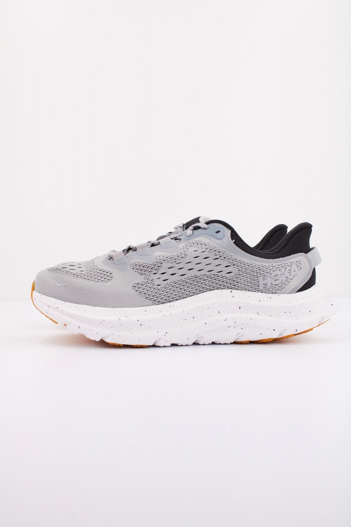 HOKA KAWANA 2 en color GRIS (1)