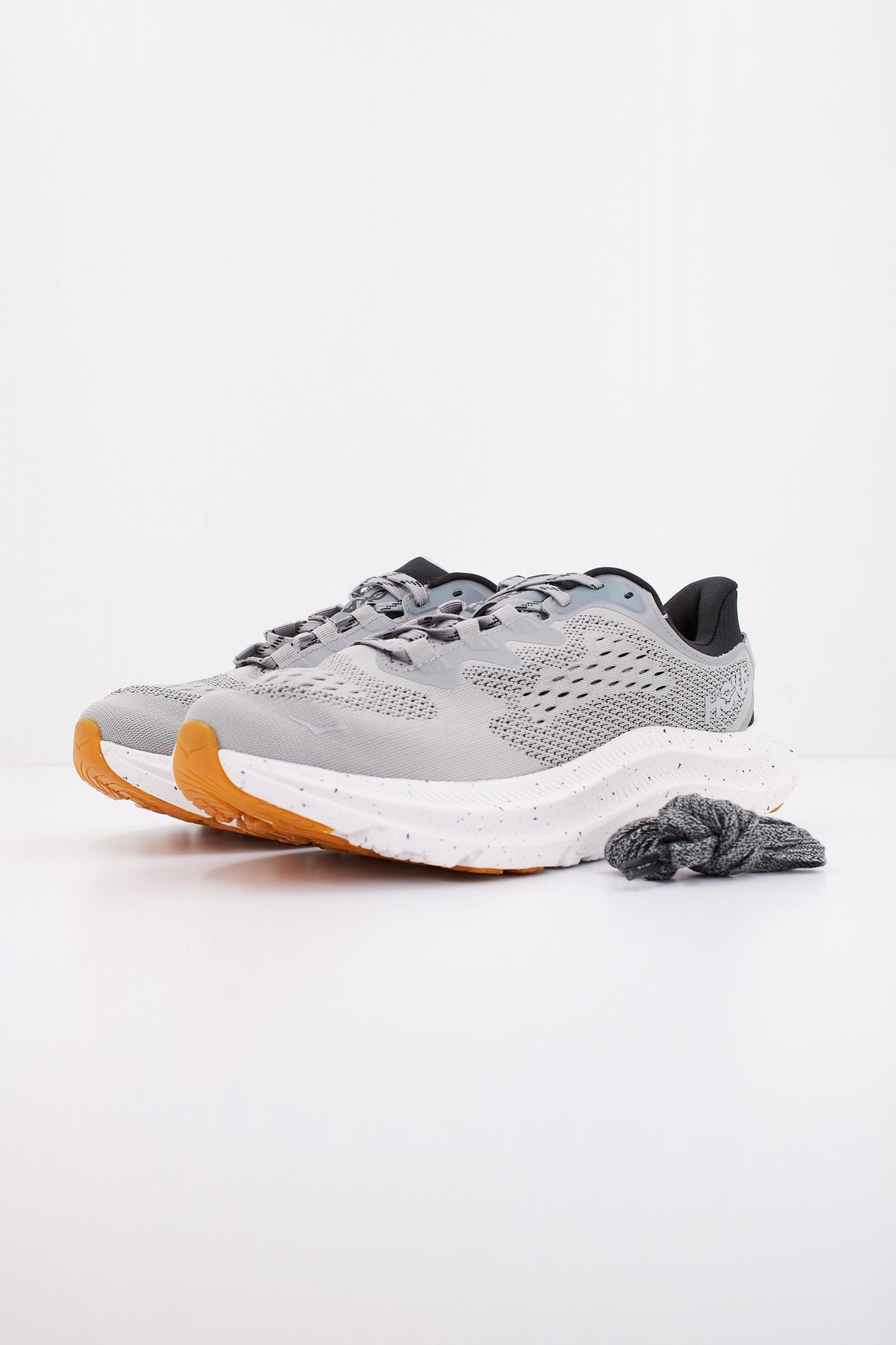 HOKA KAWANA 2 en color GRIS (2)