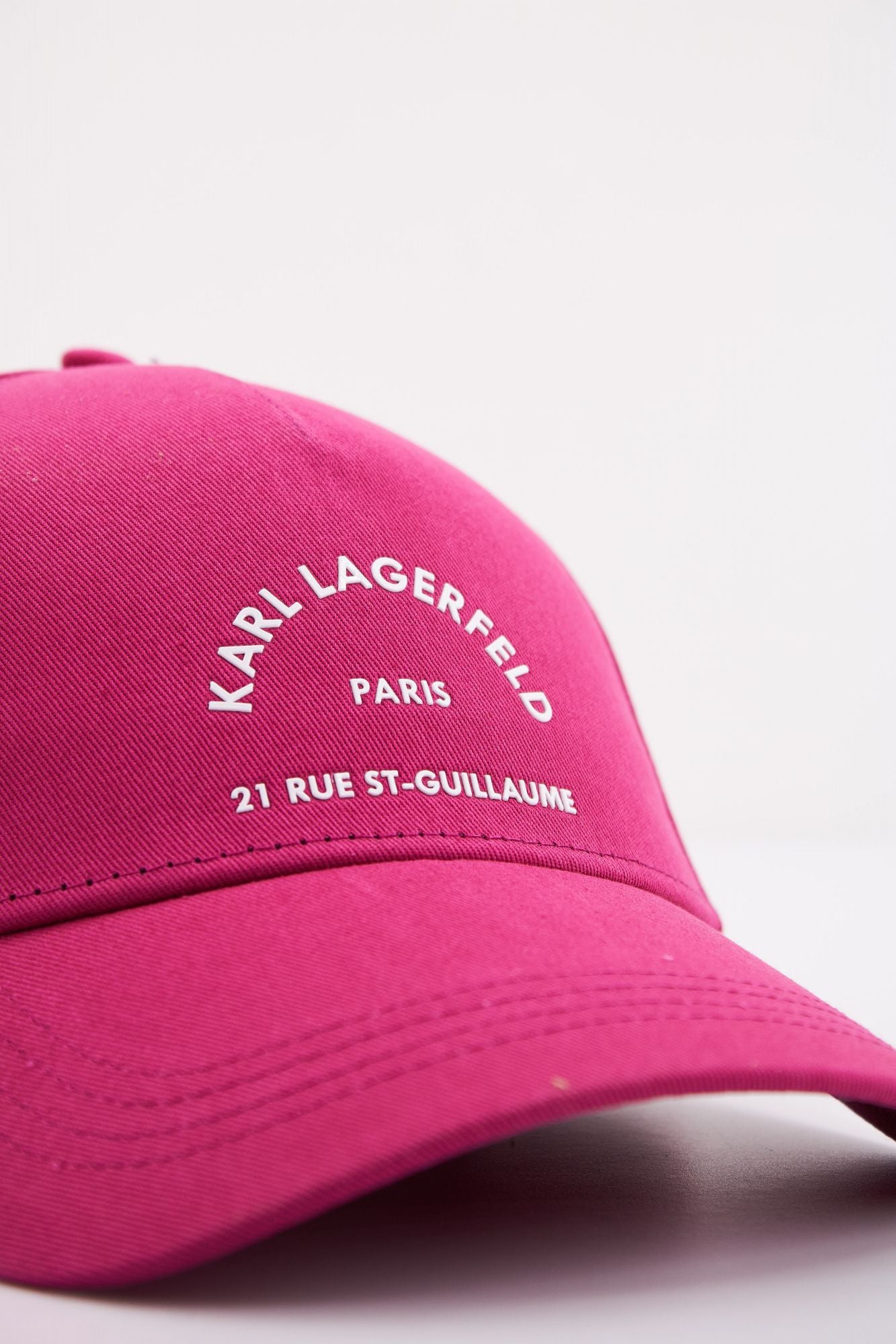 KARL LAGERFELD RSG CAP en color ROSA (4)