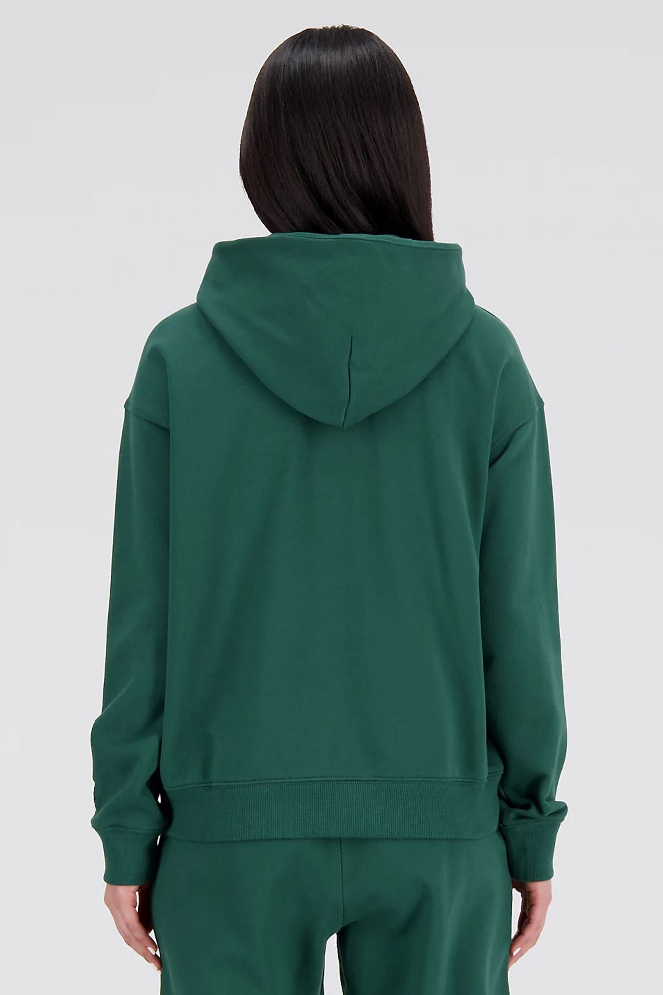 NEW BALANCE ATHLETICS VARSITY HOODIE en color VERDE (3)