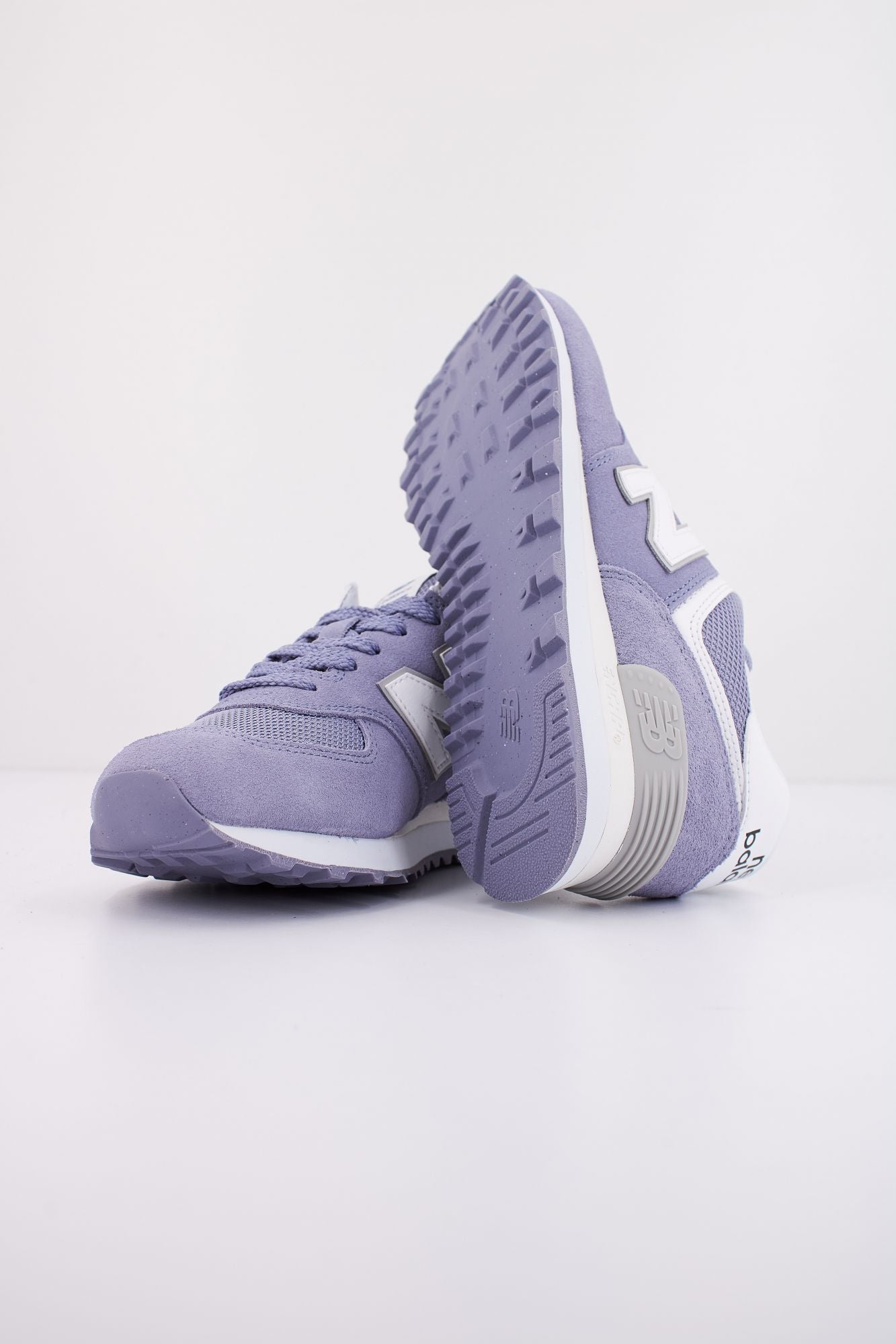 NEW BALANCE RUNNING INSPIRED en color VIOLETA (4)