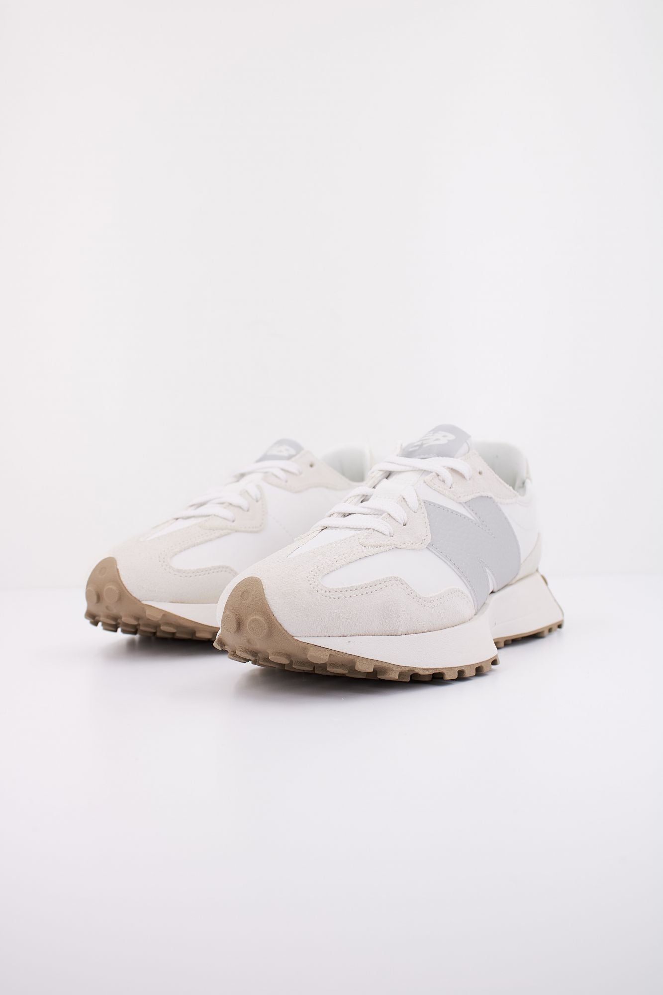 NEW BALANCE WS327 KE en color BLANCO (2)