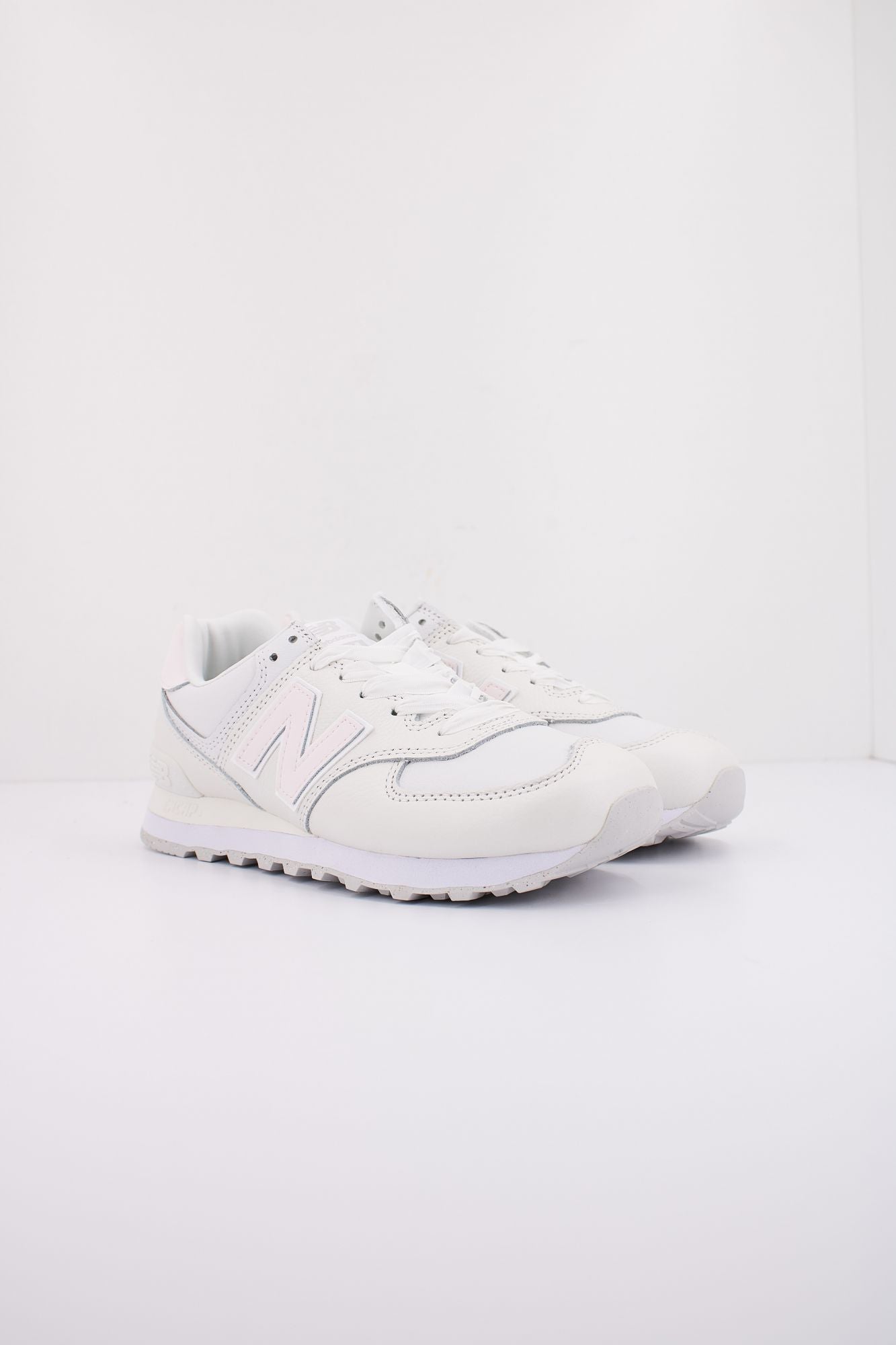 NEW BALANCE WL574 FJ2 en color BLANCO (2)