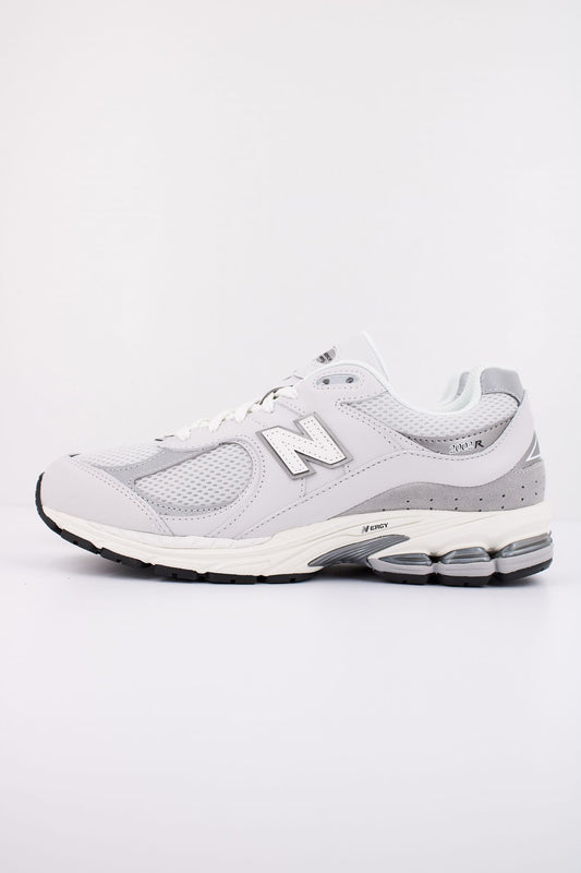 NEW BALANCE M2002 RPP en color GRIS (1)