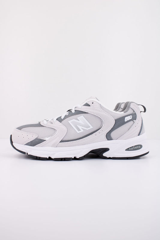 NEW BALANCE MR530 CB en color BLANCO (1)