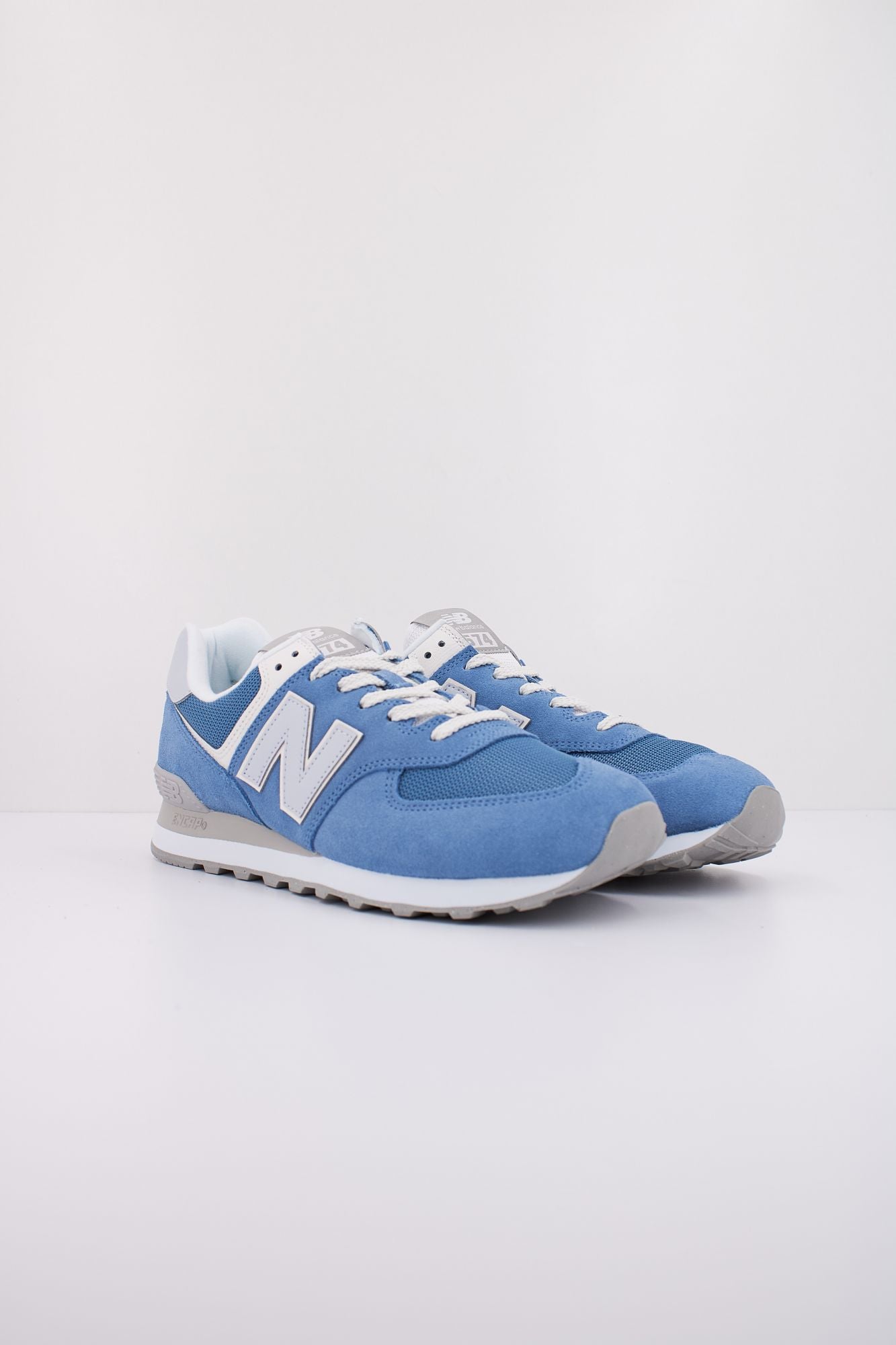 NEW BALANCE U574 ESE en color AZUL (2)