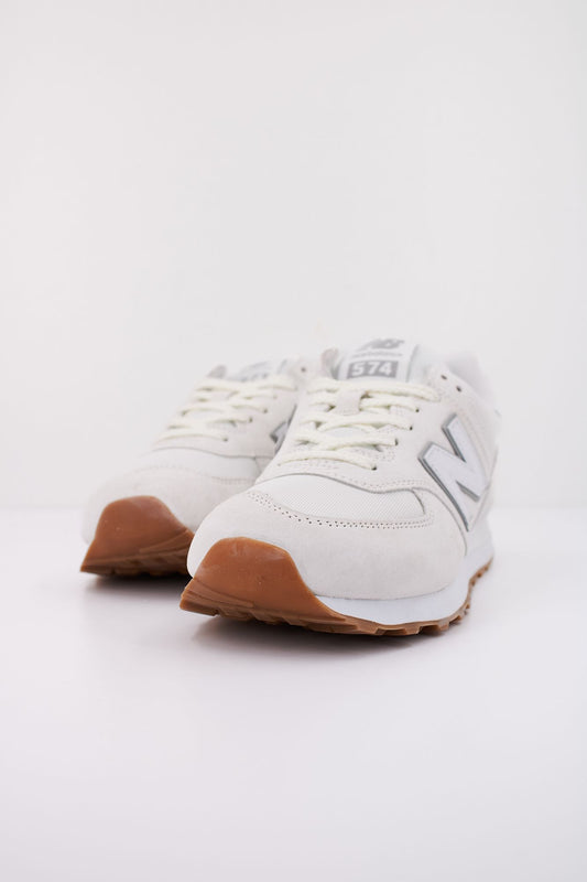 NEW BALANCE U574 RAD  en color BLANCO (2)