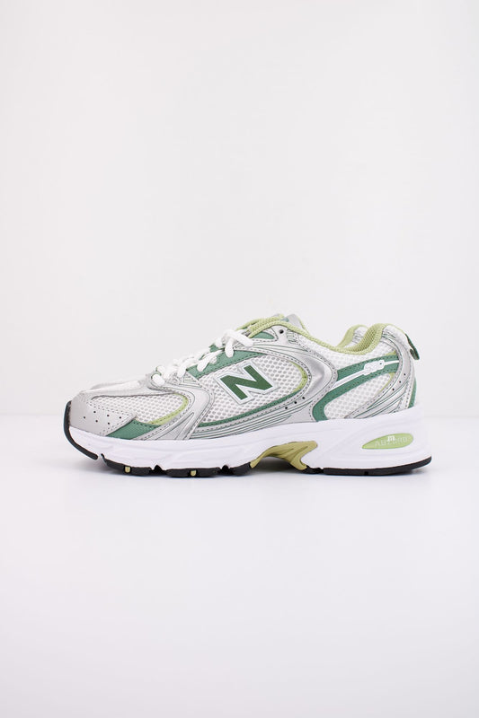 NEW BALANCE MR530  en color VERDE (1)