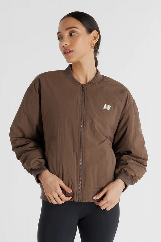 NEW BALANCE GRAPHIC WOVEN BOMBER JACKET en color MARRON (1)