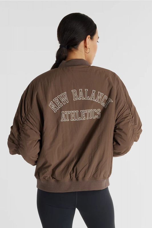 NEW BALANCE GRAPHIC WOVEN BOMBER JACKET en color MARRON (2)