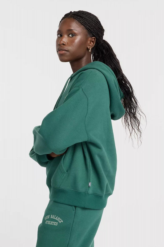 NEW BALANCE GRAPHIC FLEECE HOODIE en color VERDE (2)