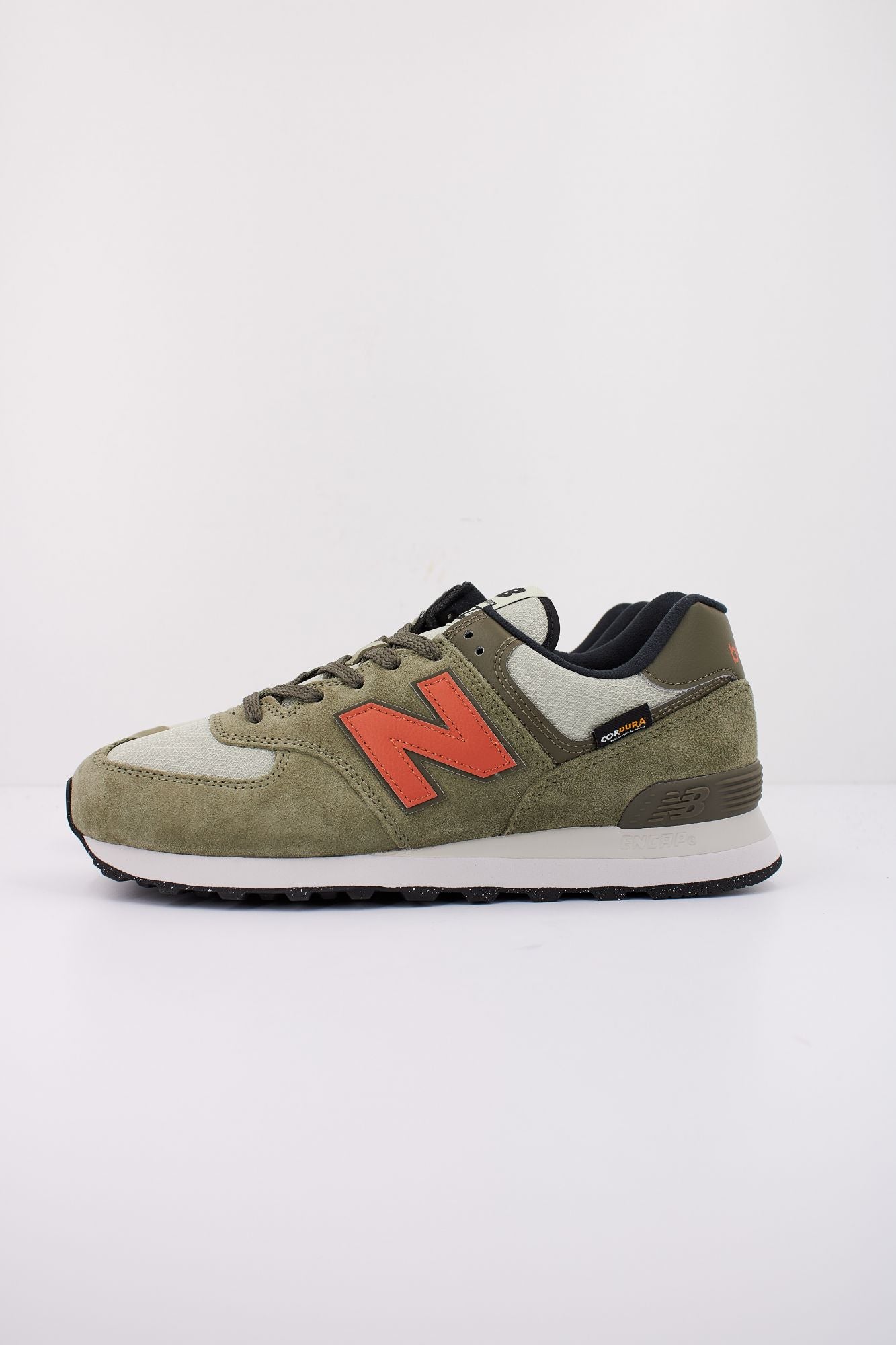 NEW BALANCE U574 SOC en color VERDE (1)