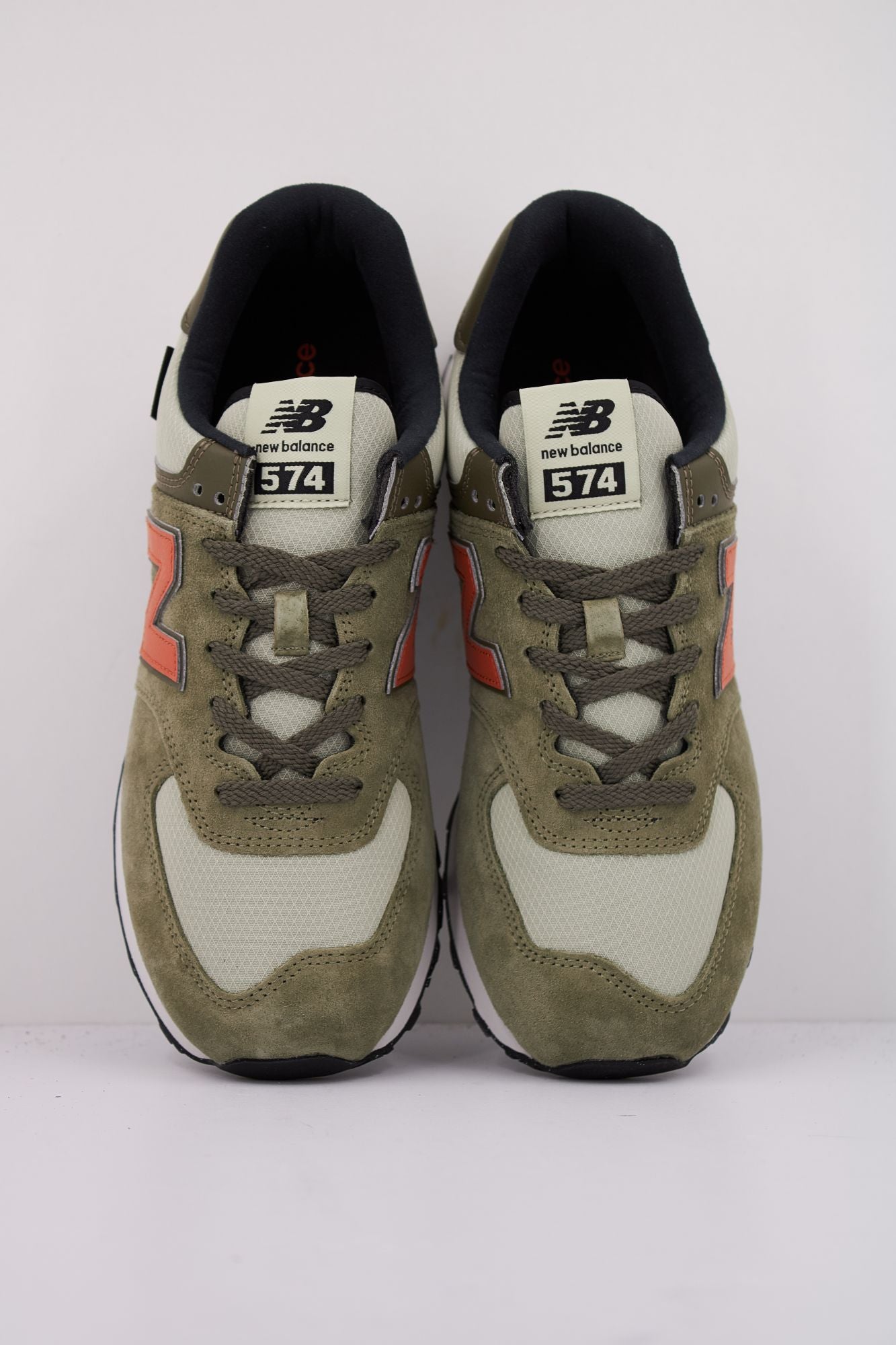 NEW BALANCE U574 SOC en color VERDE (3)