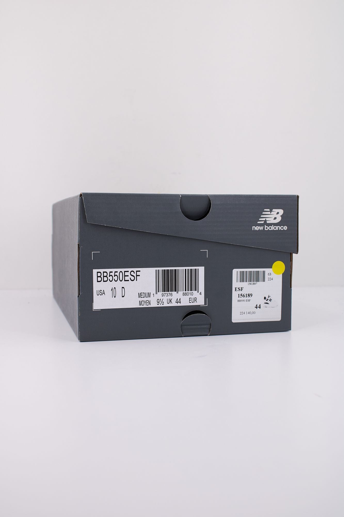 NEW BALANCE BB550 ESF en color BLANCO (6)