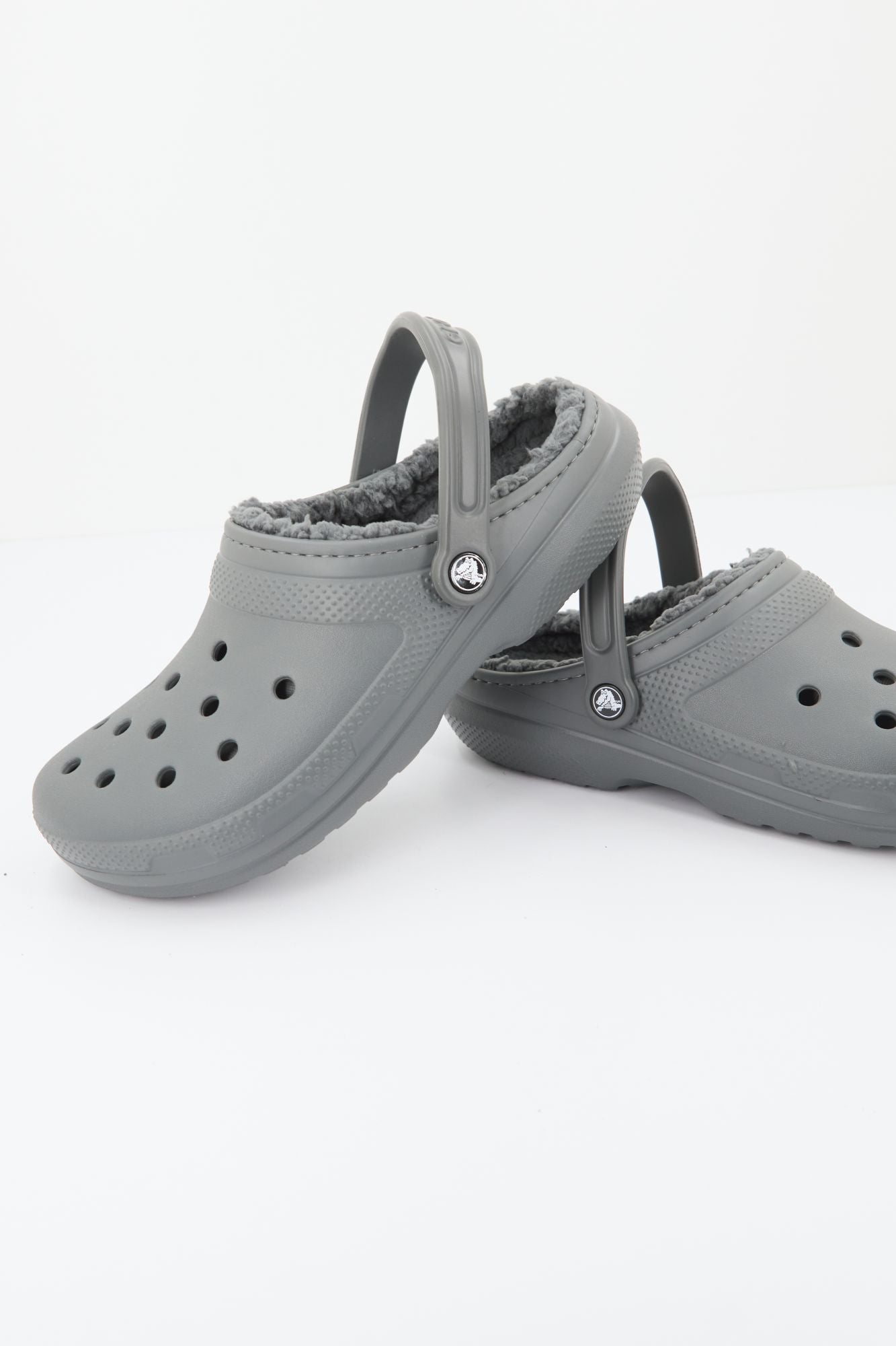 CROCS CLASSIC LINED CLOG en color GRIS (4)