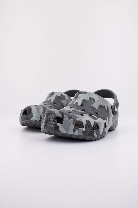 CROCS CLASSIC PRINTED CAMO CLOG en color GRIS (2)