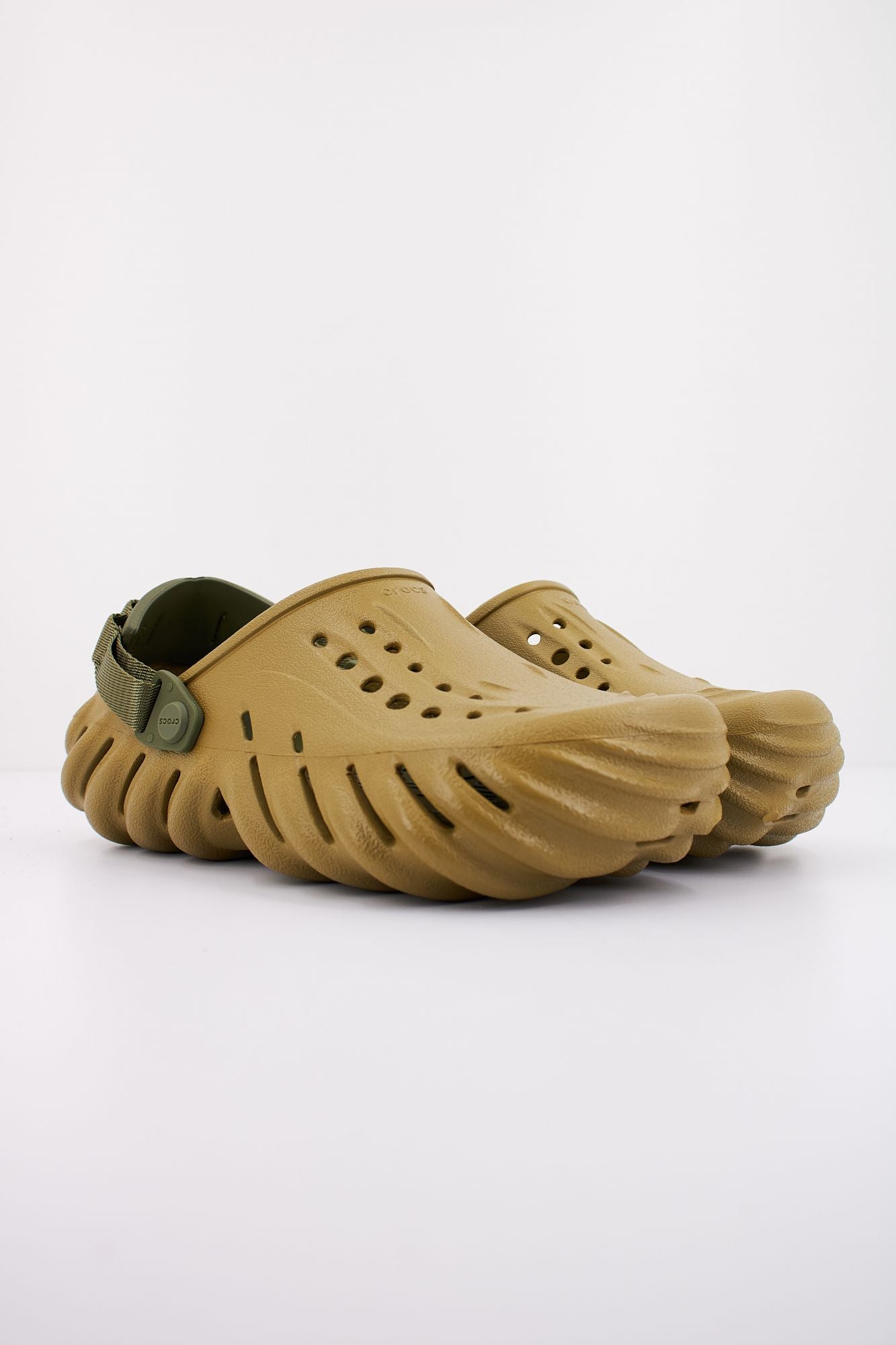 CROCS ECHO CLOG en color VERDE (2)