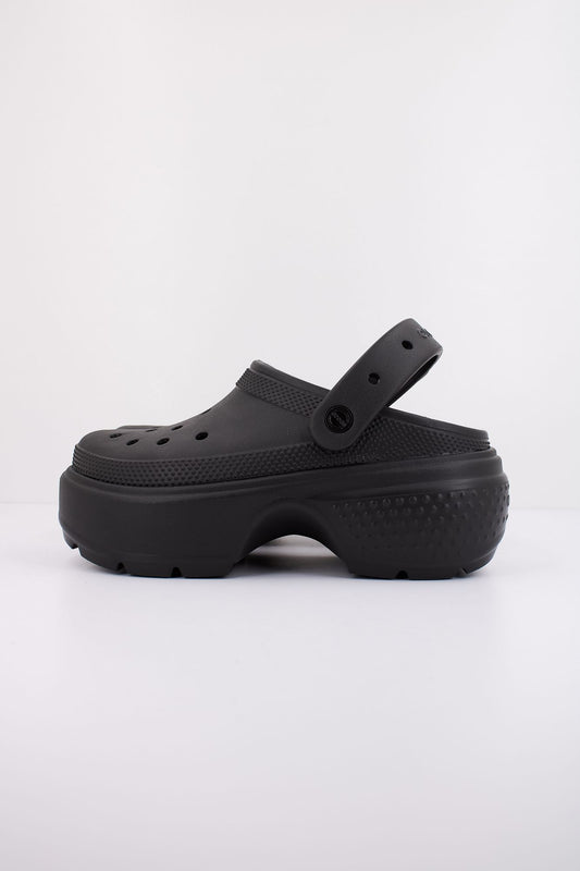 CROCS STOMP CLOG en color NEGRO (1)