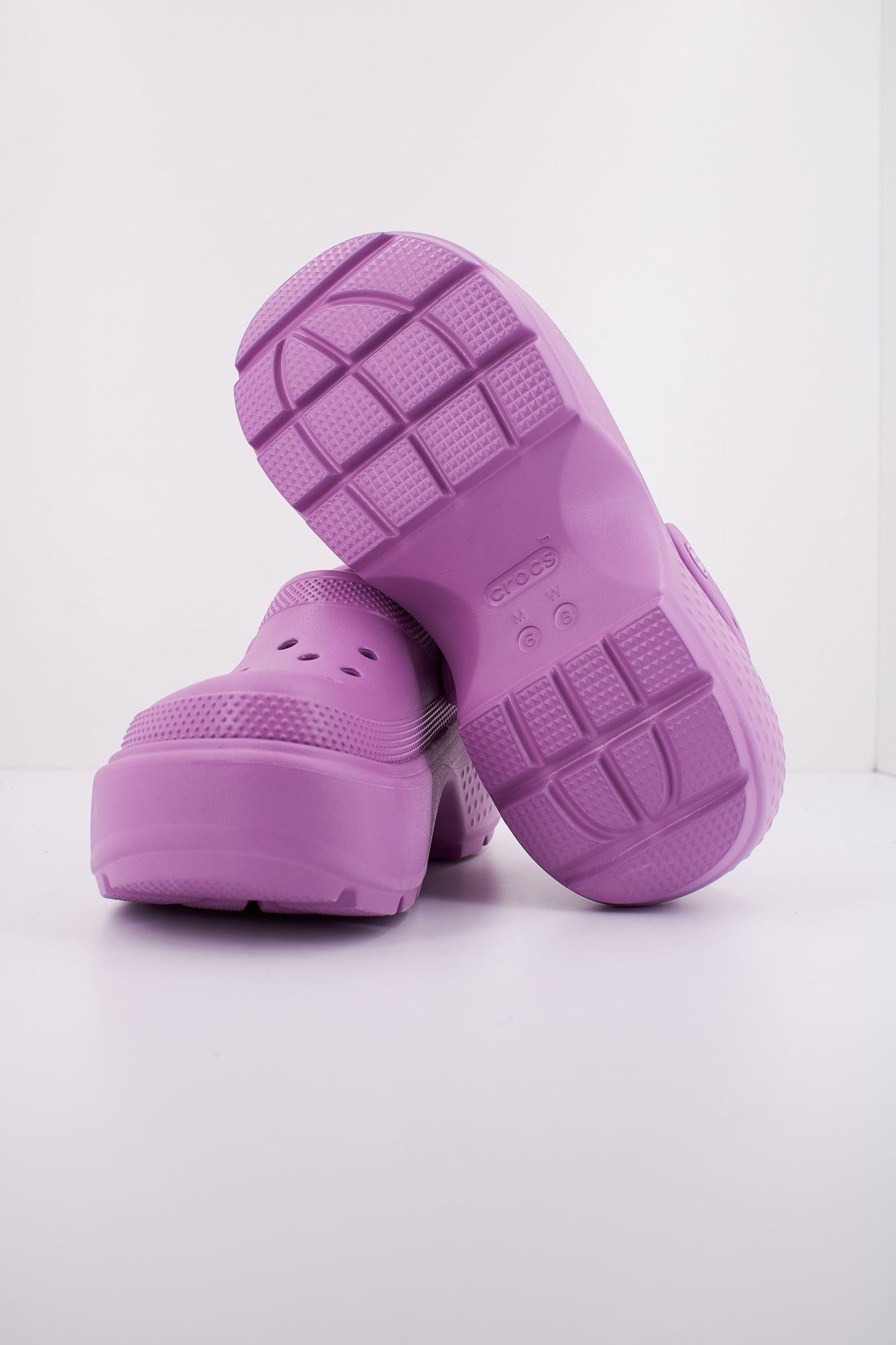 CROCS STOMP CLOG en color ROSA (5)