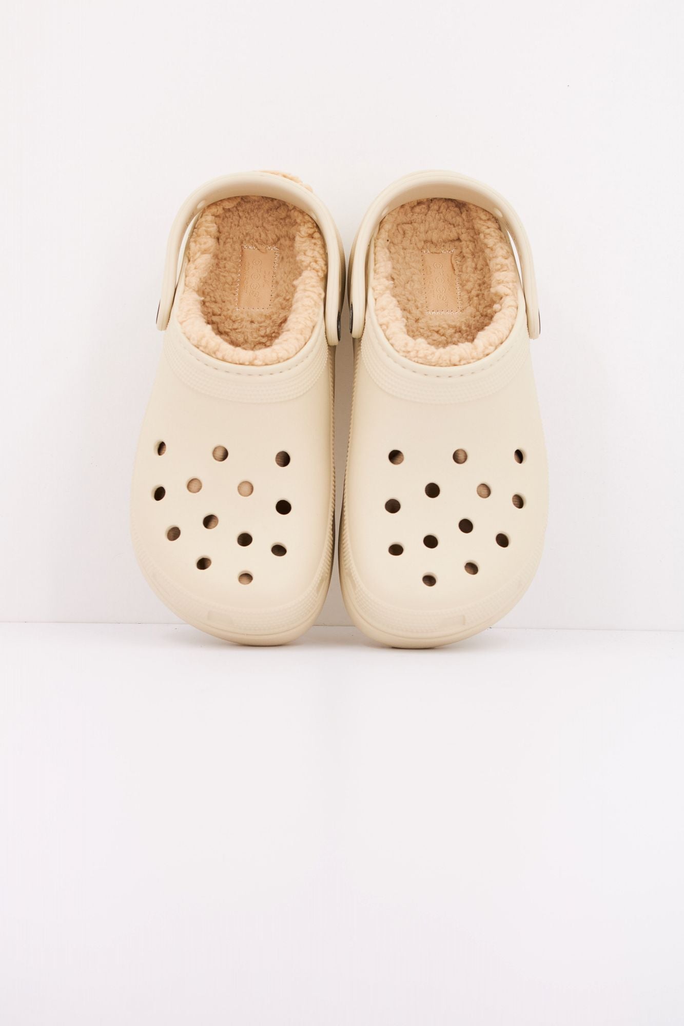 CROCS LINED CLOG en color BEIS (3)