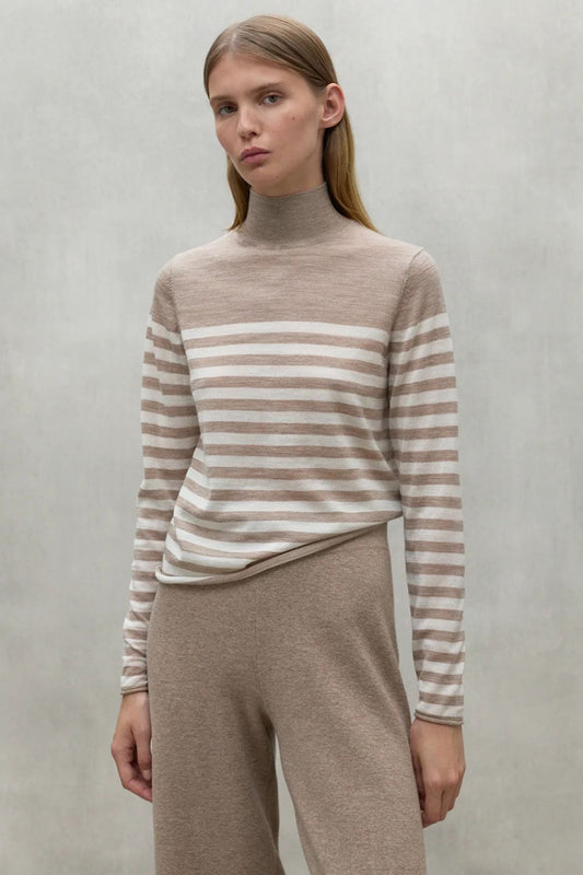 ECOALF TURTLENECK JUMPER FAYA en color BEIS (1)