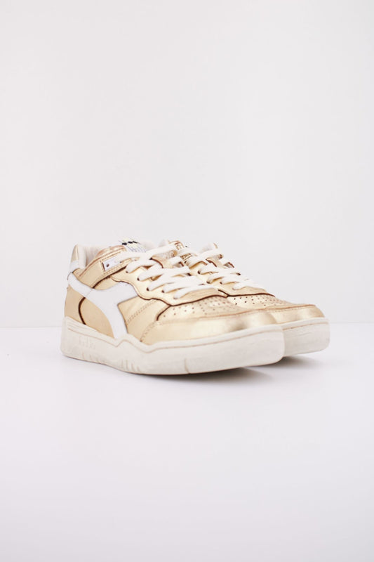 DIADORA HERITAGE  METAL WN en color ORO (2)