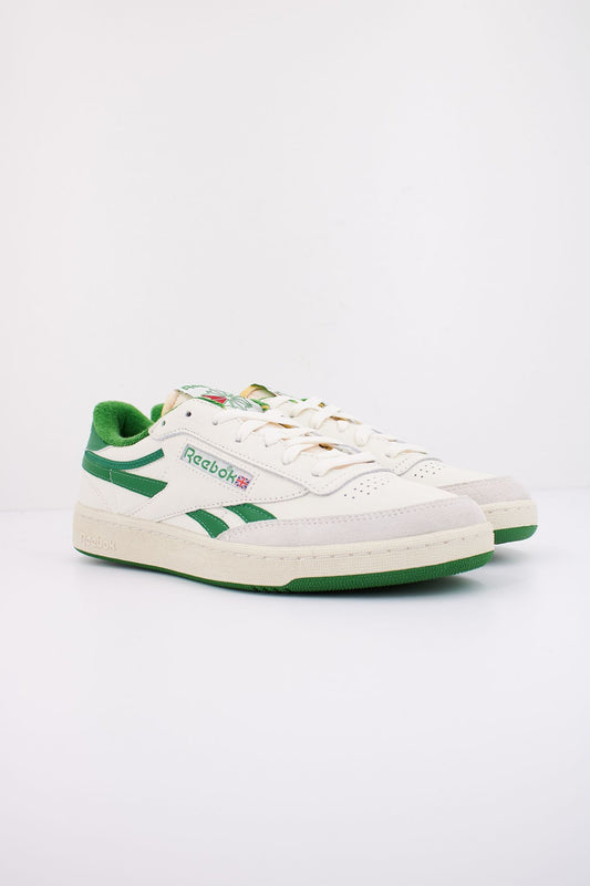 REEBOK CLUB C REVENGE VINTAGE en color BLANCO (2)