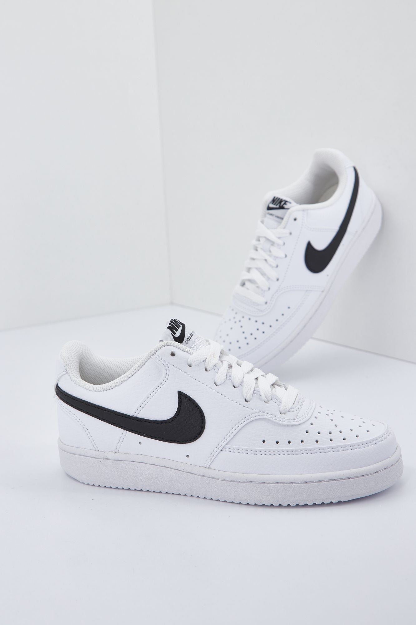 NIKE COURT VISION LOW BE en color BLANCO (1)