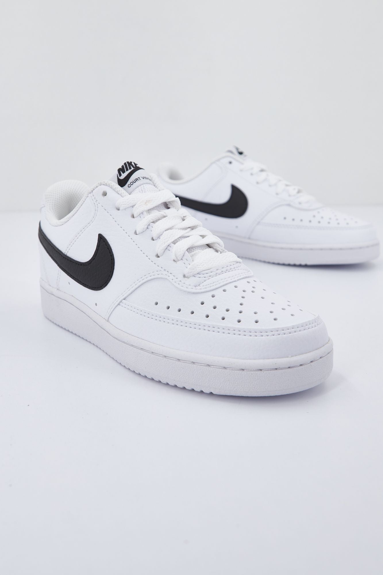 NIKE COURT VISION LOW BE en color BLANCO (2)