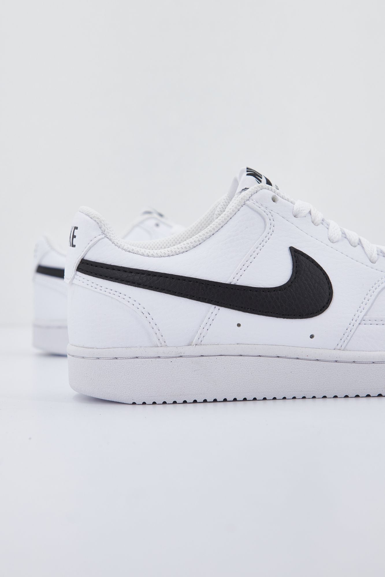 NIKE COURT VISION LOW BE en color BLANCO (3)