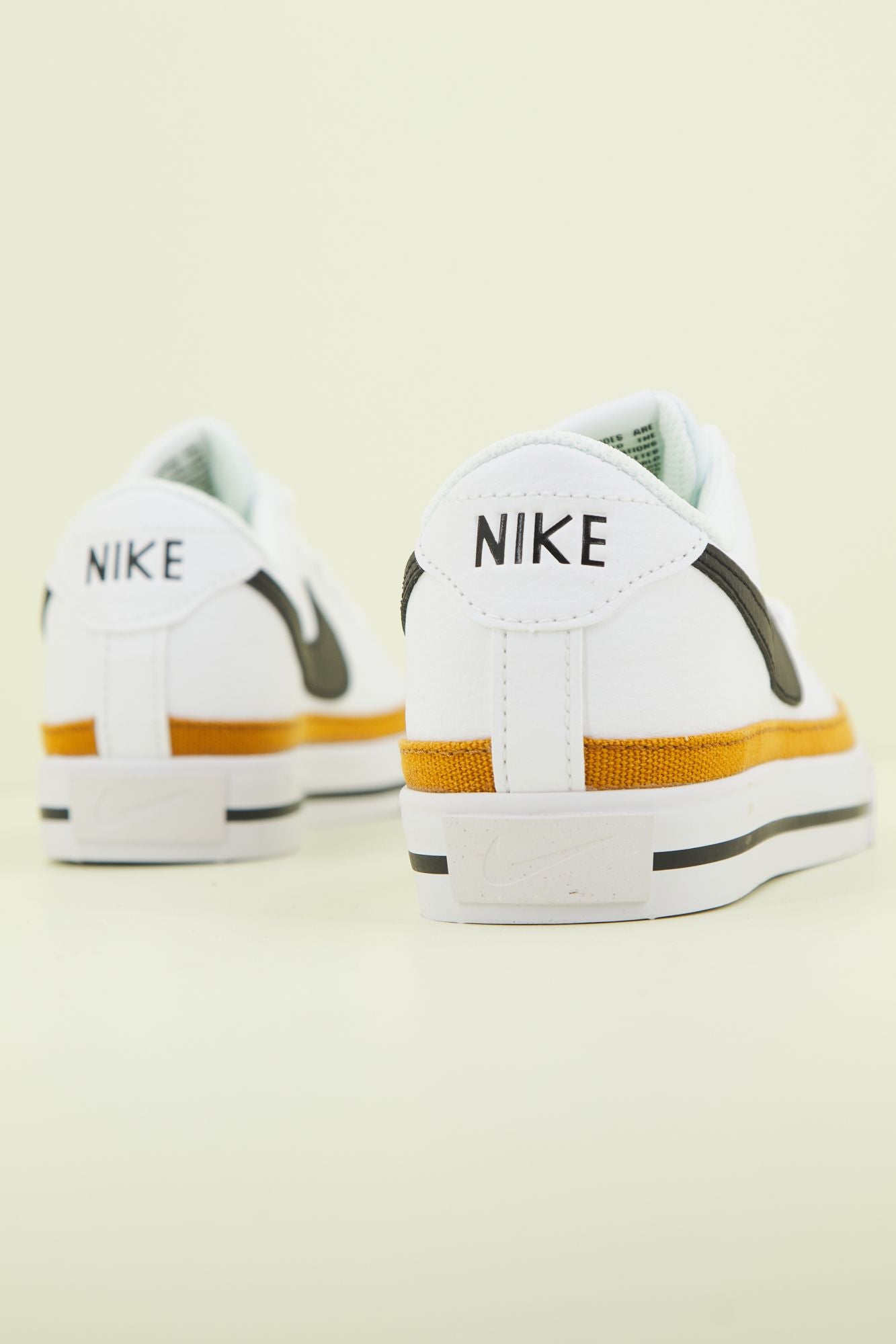 NIKE  COURT LEGACY NEXT NATUR en color BLANCO (3)