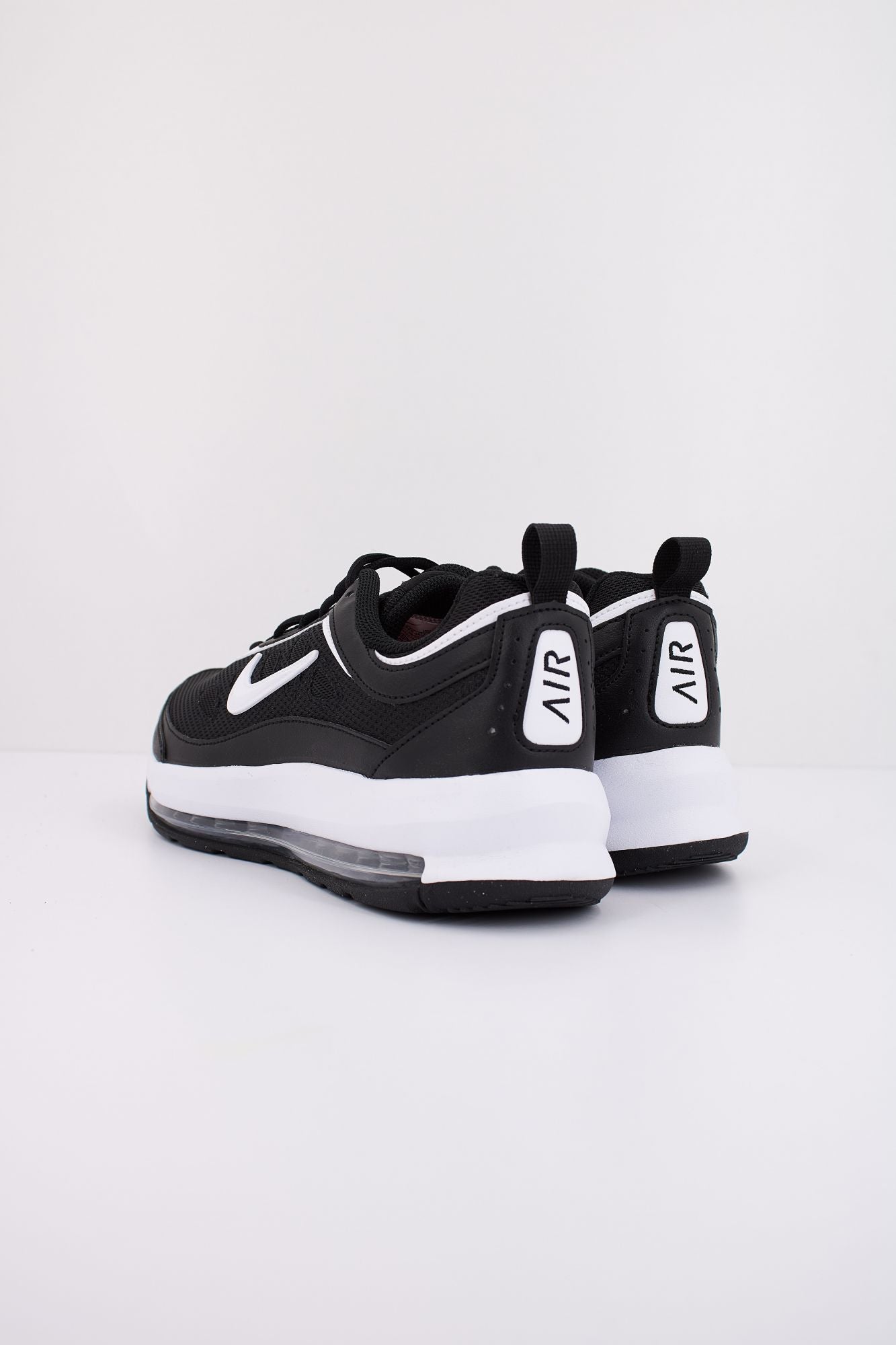 NIKE NIKE AIR MAX AP en color NEGRO (4)