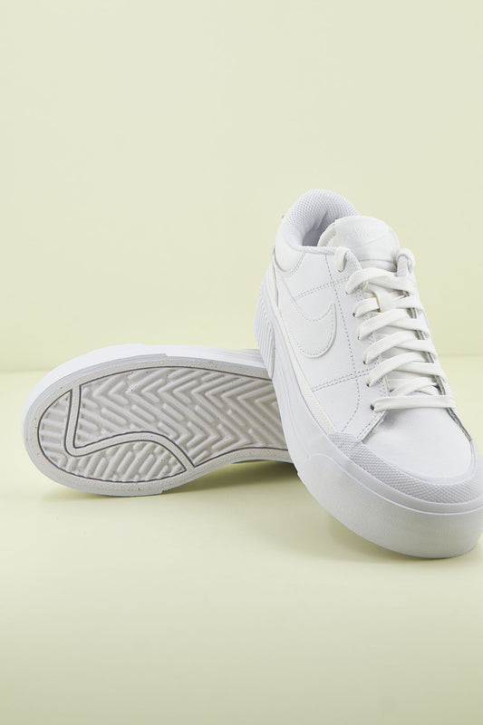 NIKE  COURT LEGACY LIFT en color BLANCO (2)